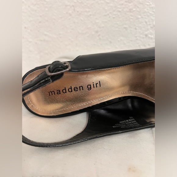 EUC Madden Girl Superb Black Patent Leather Platform Heels size 10 - Picture 6 of 12